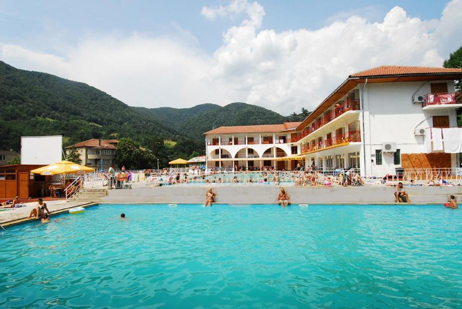 Sara'S Sons Hotel Baile Herculane Exterior photo